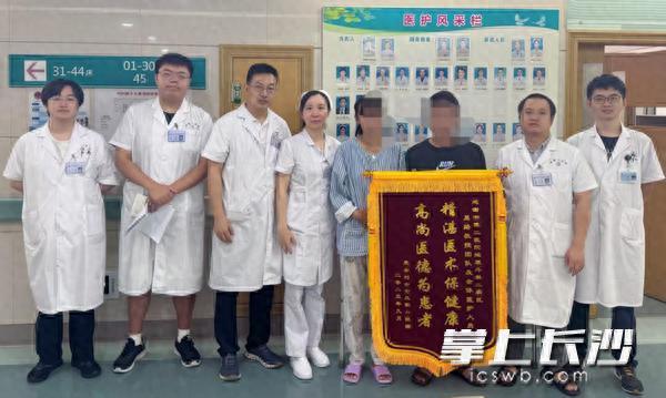 实配网配资 保肾之战，医护团队为28岁女子迎难而上